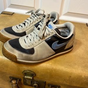 Rare 2003 Vintage Nike ACG Air Lava Dome Suede Leather women's Sz 6.5